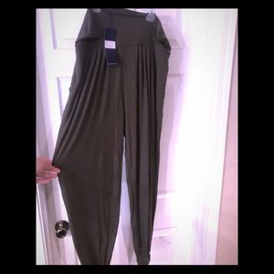 White Mark Pants - Olive green balloon dress pants! White Mark Pants - Olive green balloon dress pants!